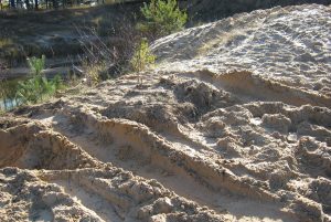 Автоэксперт Абрамейцев раскрыл секреты, как проехать по грязи и не увязнуть